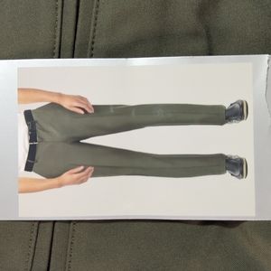 Greg Norman Men’s Chino Pant